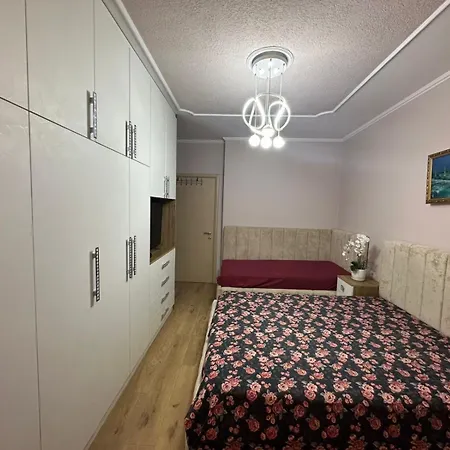 Apartament Tirane * 地拉那